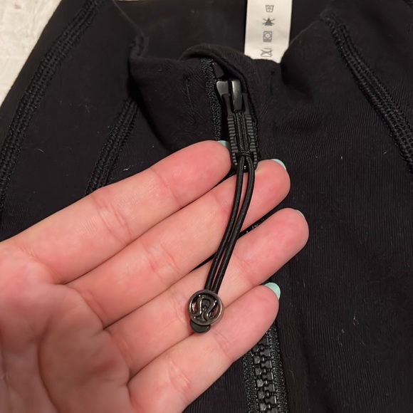 lululemon jacket - Picture 5 of 5